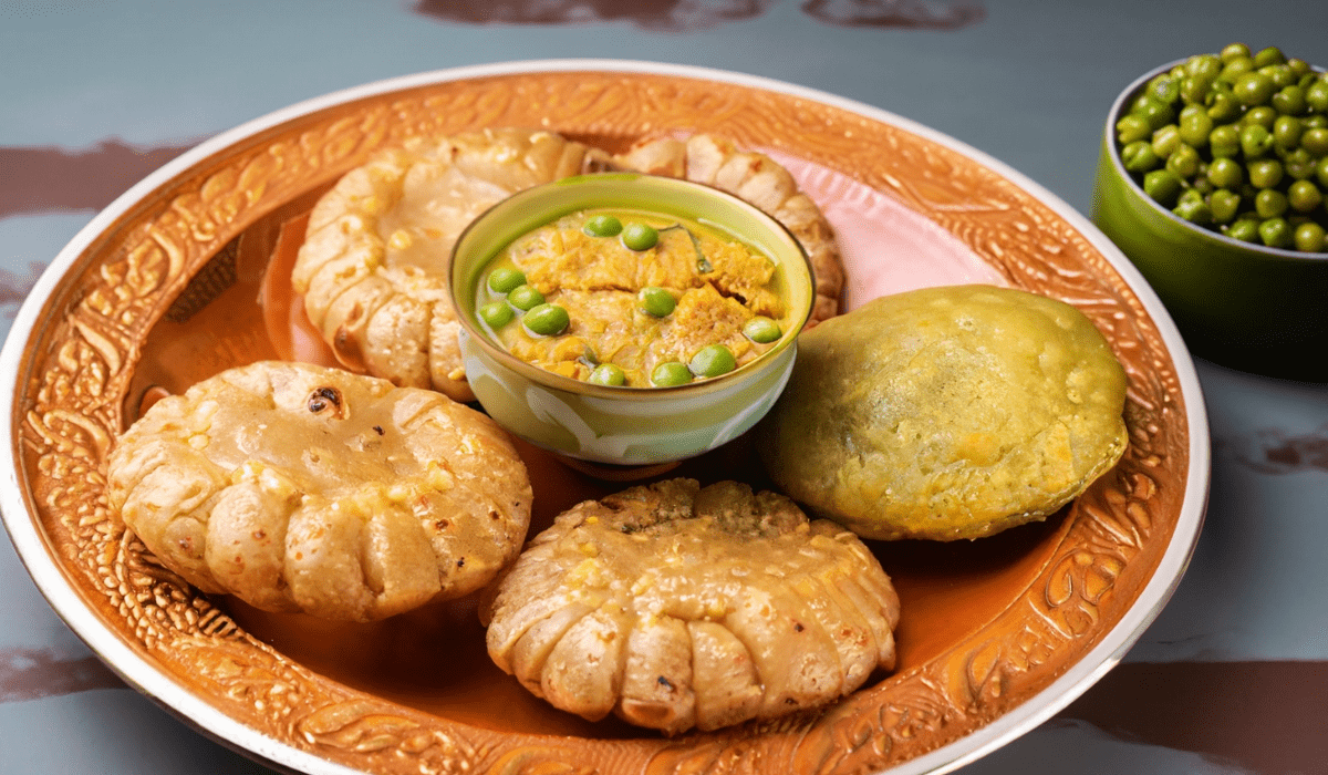 Koraishuti'r Kochuri: Fluffy Lentil Stuffed Puffs from Bengal