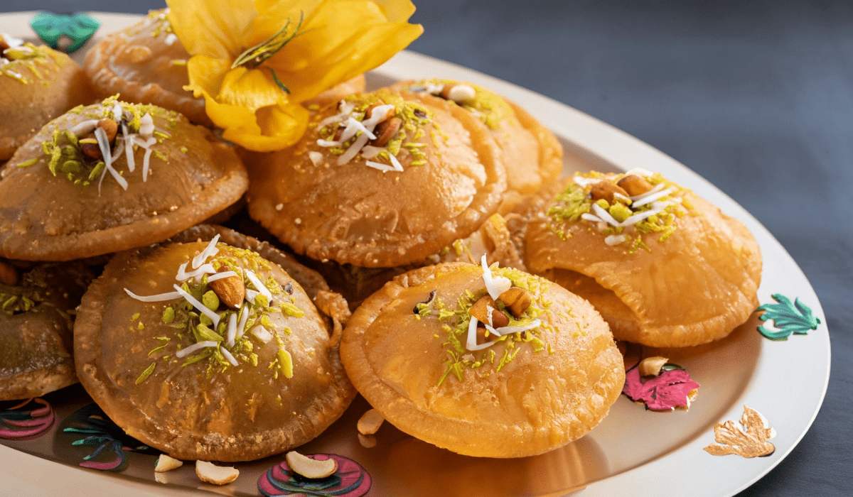 Malai Puri Delight: A Creamy Fusion of Flavor and Tradition