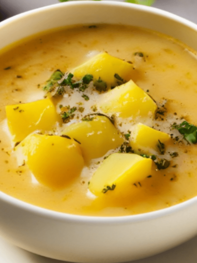 Hearty Comfort Indulgence: Baked Potato Soup Bliss