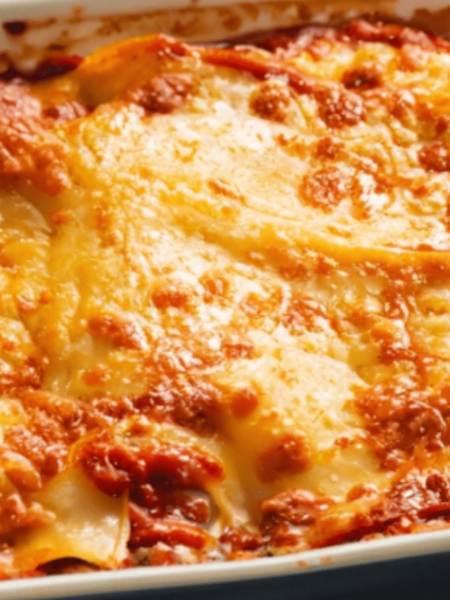 Ultimate Homemade Lasagna: A Crowd-Pleasing Classic